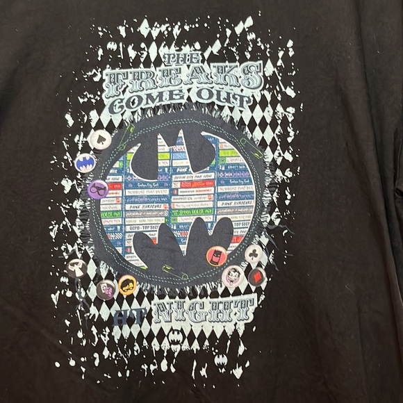 Batman the freaks come out at night graphic T-shirt - Picture 2 of 8